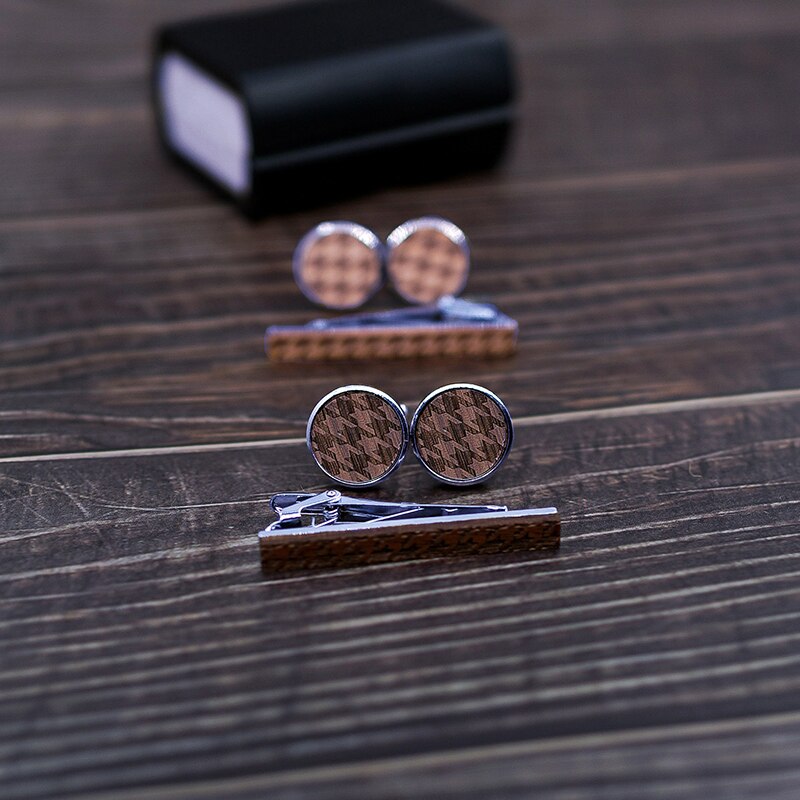 boutons et pince en bois TC009-C