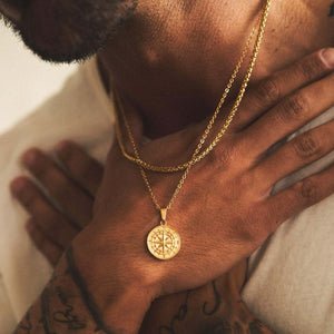 Collier pendentif boussole