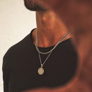 Collier pendentif boussole